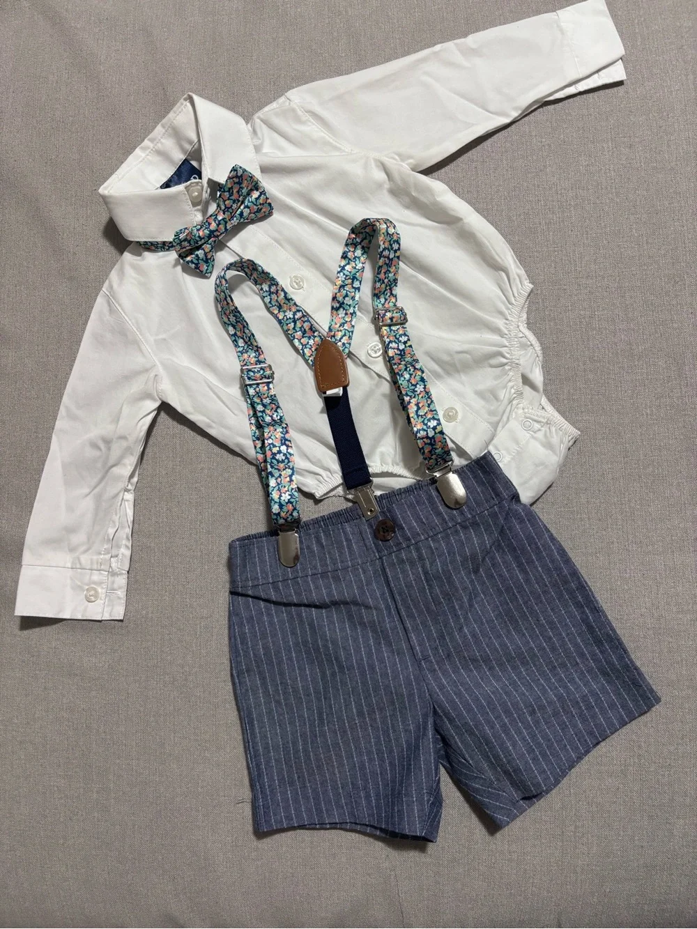 IZOD White Shirt with Blue Floral Bow Tie and Suspenders Set
